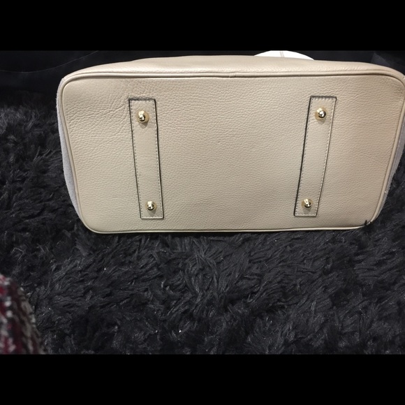 Valentino Handbag - Picture 7 of 8